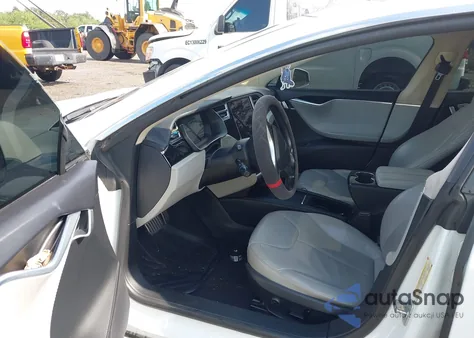 2014 Tesla Model S P85 из США, поврежденный, VIN 5YJSA1H1XEFP40611